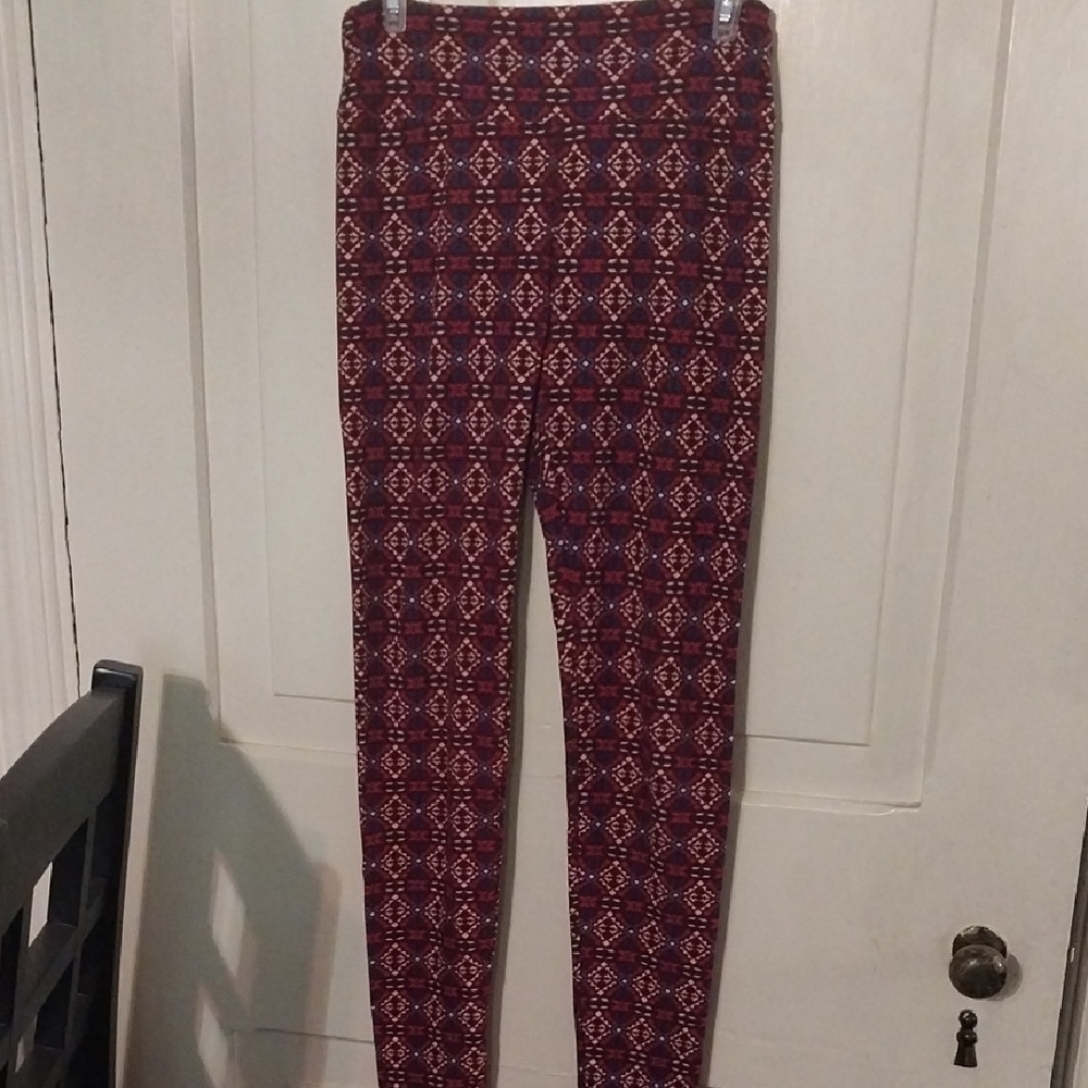 Geometric Patterned Leggings